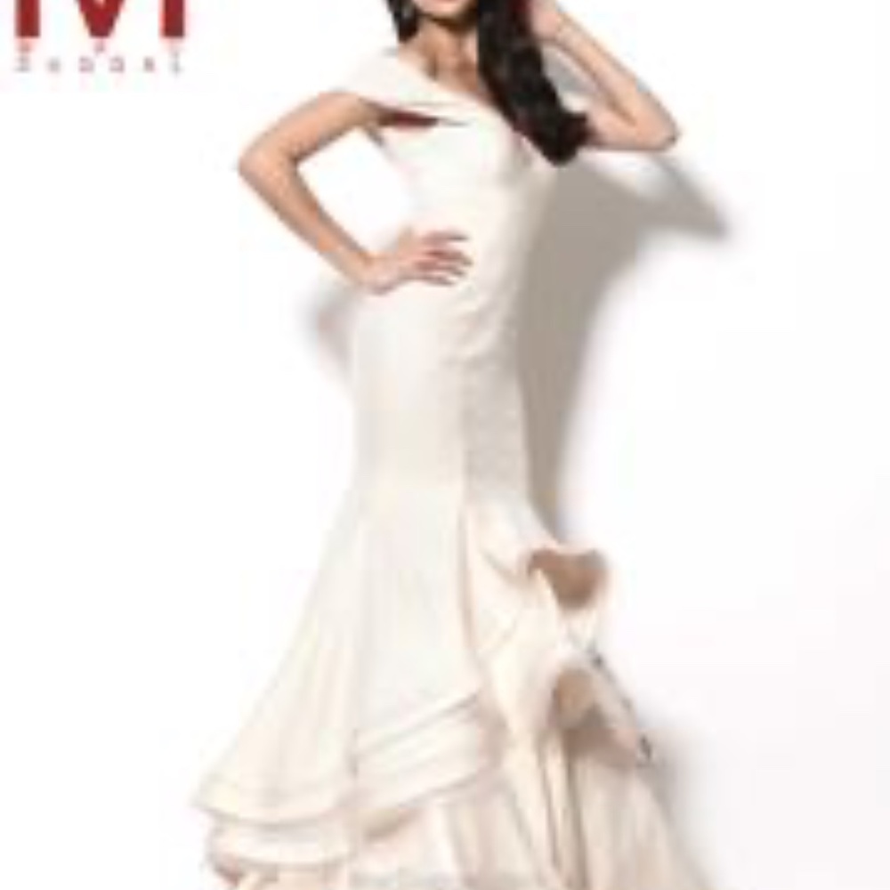 Mac Duggal Size 6 Style 48375R Mermaid Dress Champagne